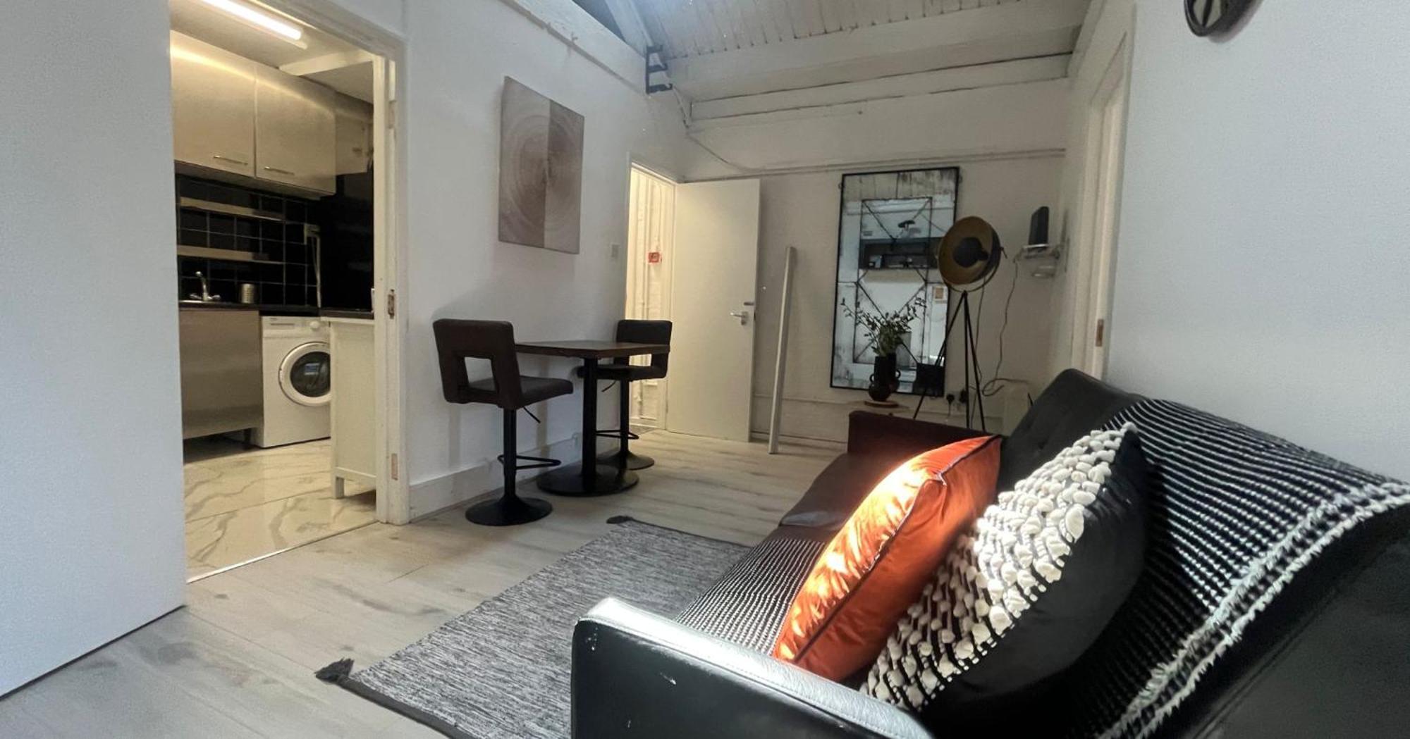 Nifty 2 Bedroom Flat In Goswell Rd Londra Exterior foto