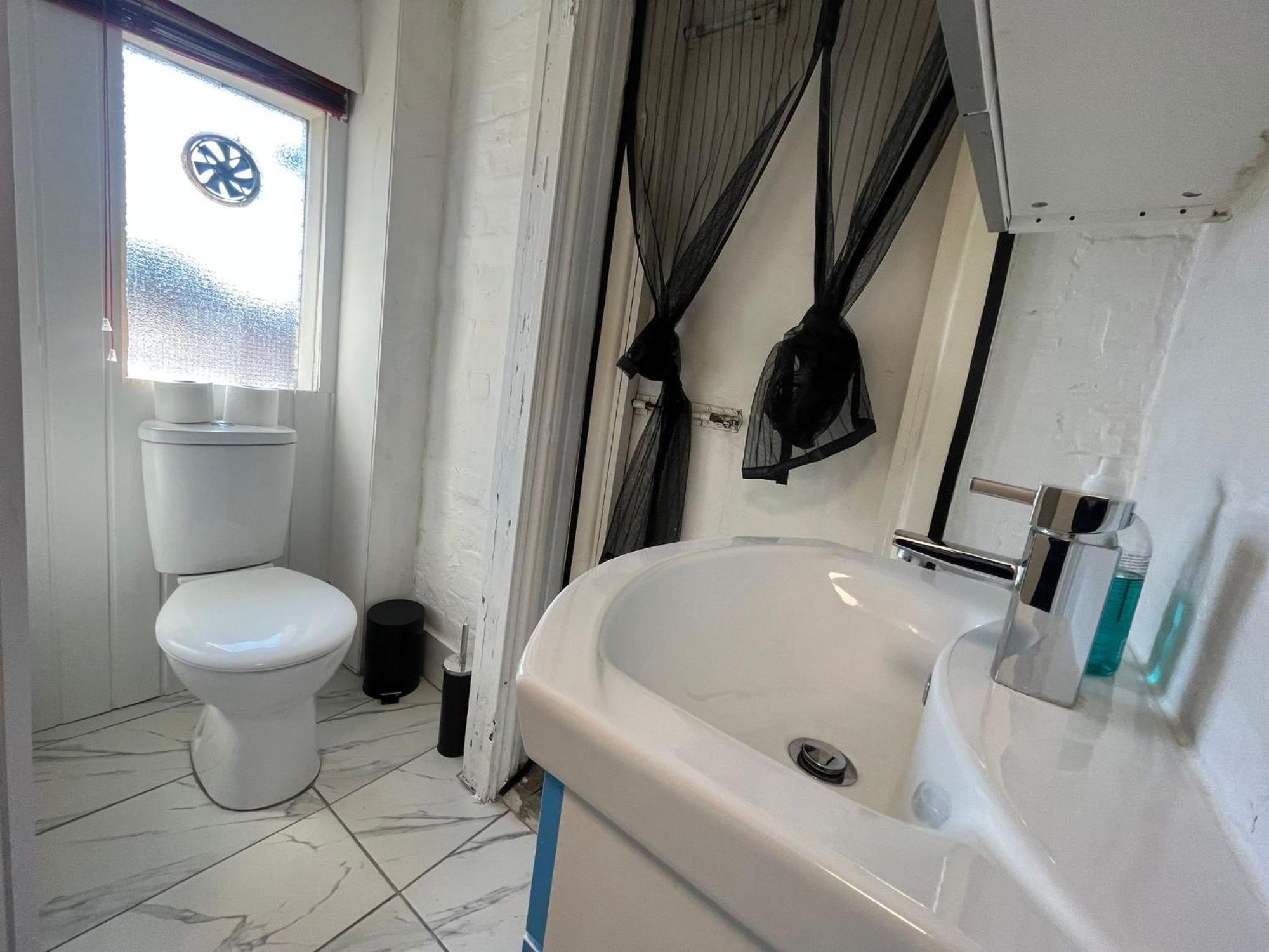 Nifty 2 Bedroom Flat In Goswell Rd Londra Exterior foto